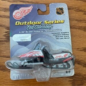 Detroit Red Wing Polaris 1:32 Scale Snowmobile Toy Outdoor Series Collectibles